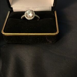 Elegant Silver Women's Ring